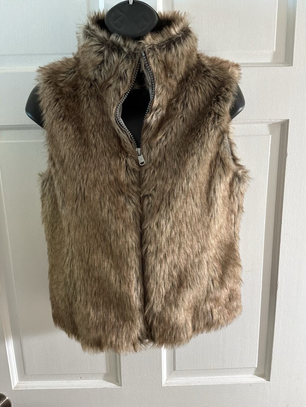 Justice Girls Faux Fur Full Up Vest Jacket Size 12/14 Brown